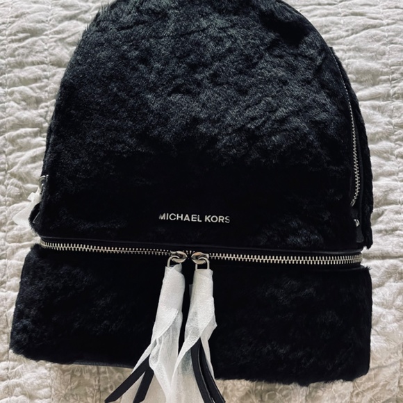 Michael Kors Rhea backpack - NWT - Picture 5 of 9